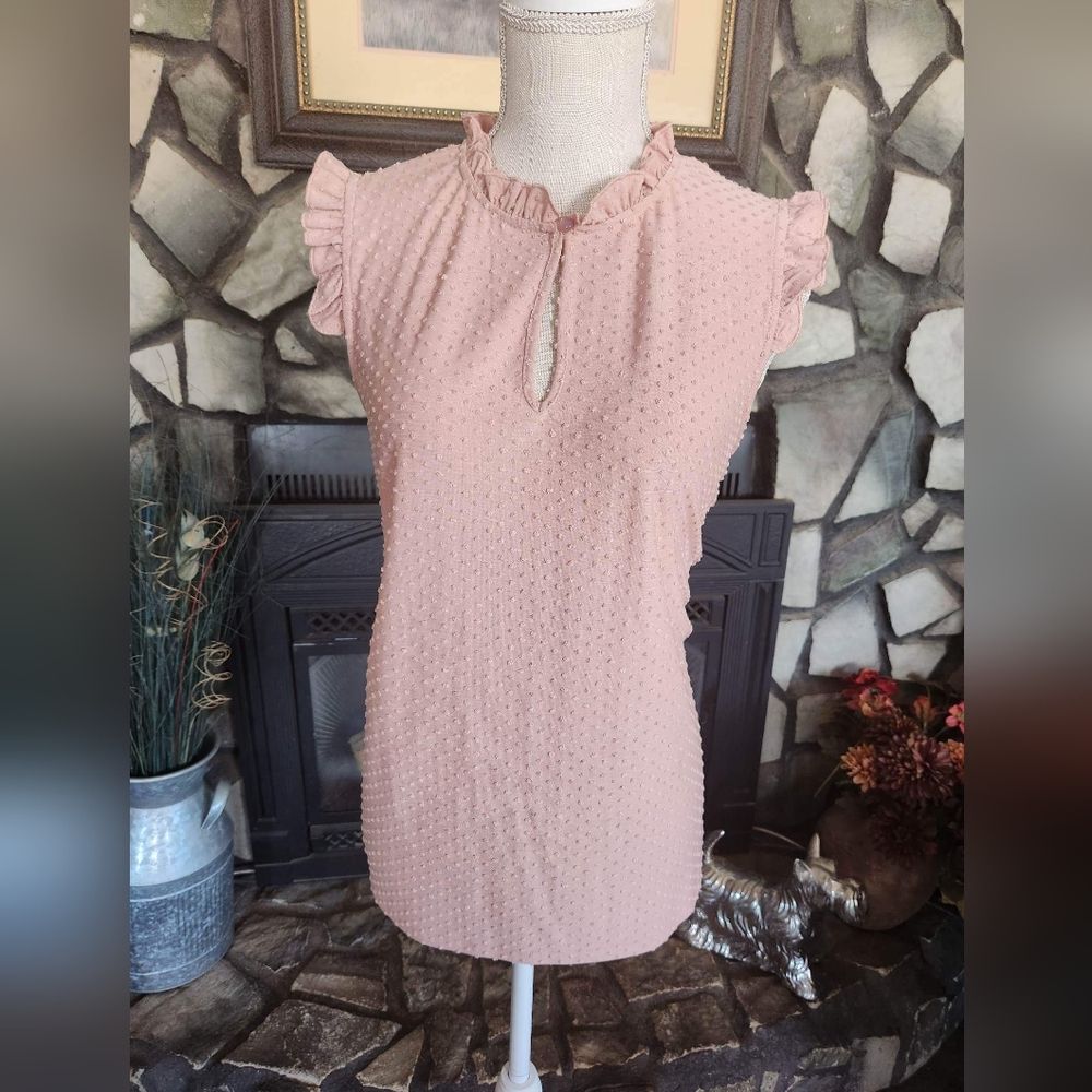 Adrianna Papell pink sleeveless top size Large. Only worn 1 time.